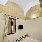 Nella Corte Di Lecce
